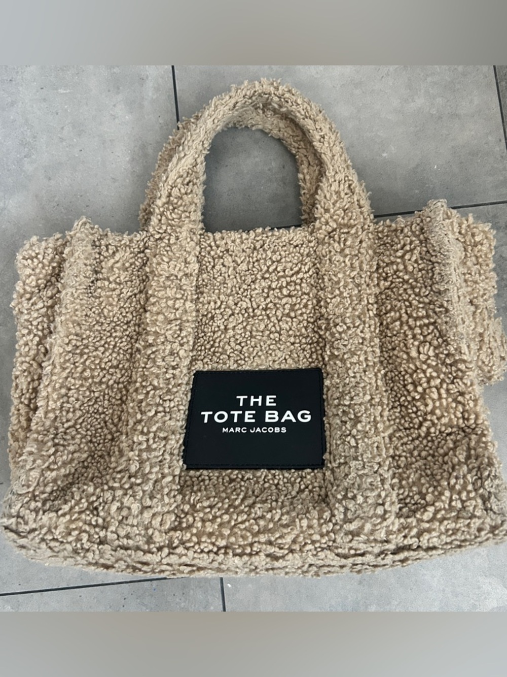 Marc Jacobs the teddy small tote bag purse - Picture 3 of 12